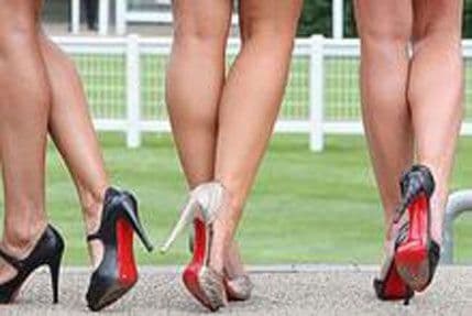 ITALIJA: Majke ne mogu na visoke potpetice u dječije parkove ITALIJA: Majke ne mogu na visoke potpetice u dječije parkove