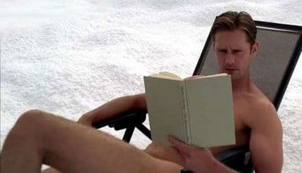 Pogledajte obnaženog Aleksandra Skarsgarda u seriji "Prava krv" Pogledajte obnaženog Aleksandra Skarsgarda u seriji "Prava krv"