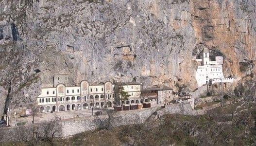 Stijena pala na vjernike Stijena pala na vjernike