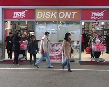 Skadrani prazne rafove u ,,Našem diskontu“ Skadrani prazne rafove u ,,Našem diskontu“