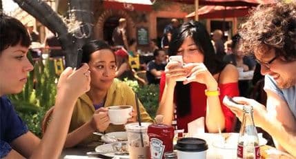 VIDEO: Kako izgleda dan proveden bez mobilnog telefona VIDEO: Kako izgleda dan proveden bez mobilnog telefona