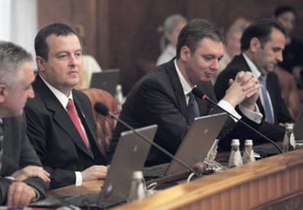 Eksperti u političkom osinjaku Eksperti u političkom osinjaku