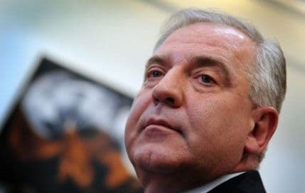 Sanaderu vraćaju diplomatski pasoš Sanaderu vraćaju diplomatski pasoš