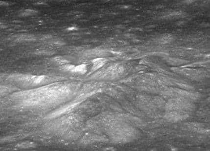 Izvor vode u dubini Mjeseca? Izvor vode u dubini Mjeseca?