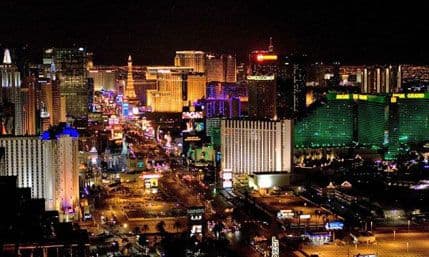 Britanski biznismen kupio kuću slavnog pijaniste Liberačea Britanski biznismen kupio kuću slavnog pijaniste Liberačea