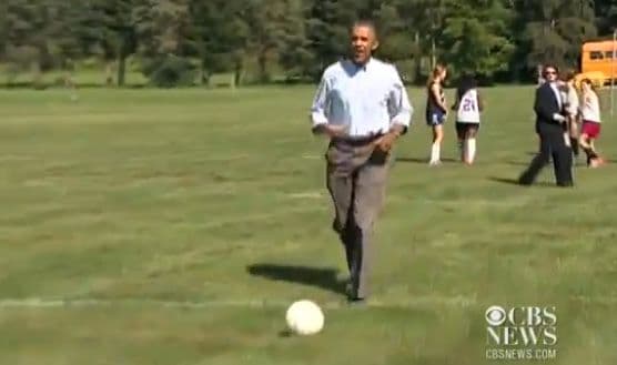 VIDEO: Pogledajte fudbalsko umijeće Baraka Obame VIDEO: Pogledajte fudbalsko umijeće Baraka Obame