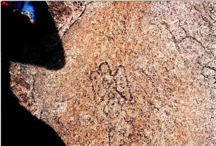Neobični tragovi u granitu djelo vanzemaljaca? Neobični tragovi u granitu djelo vanzemaljaca?