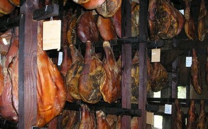 Nije podnijet zahtjev za obnovu geografske oznake „Njeguški pršut“ Nije podnijet zahtjev za obnovu geografske oznake „Njeguški pršut“