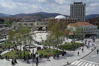 Reagovao i državni vrh: Umjesto "Bože pravde", nastavnica pustila himnu sandžačkih Bošnjaka Reagovao i državni vrh: Umjesto "Bože pravde", nastavnica pustila himnu sandžačkih Bošnjaka