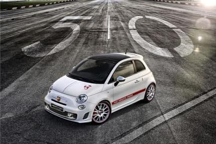 Abarth 595 slavi 50. rođendan (FOTO) Abarth 595 slavi 50. rođendan (FOTO)