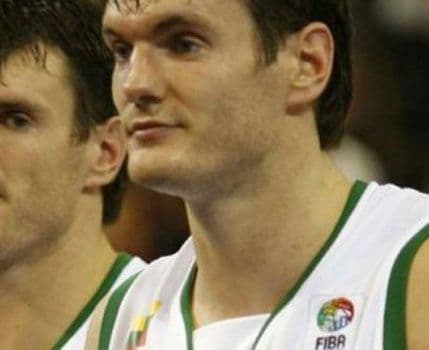 Lavrinovič nosio torbu sa kukastim krstom Lavrinovič nosio torbu sa kukastim krstom