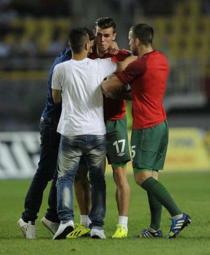 Bejl se jedva odbranio od nasrtljivih Makedonaca Bejl se jedva odbranio od nasrtljivih Makedonaca