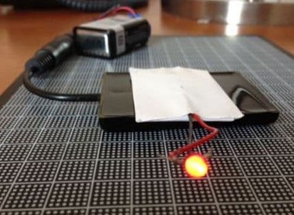 WiFlux: Uređaj za bežično punjenje mobilnog telefona WiFlux: Uređaj za bežično punjenje mobilnog telefona