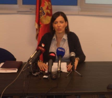 Policijska akcija „Marta“: Presječeno više lanaca distribucije narkotika u pet opština, uhapšeno 16 osoba Policijska akcija „Marta“: Presječeno više lanaca distribucije narkotika u pet opština, uhapšeno 16 osoba