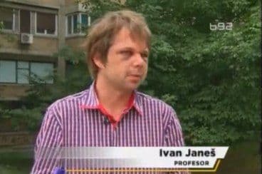 Srbija: Privedeni dječaci osumnjičeni za napad na nastavnika Srbija: Privedeni dječaci osumnjičeni za napad na nastavnika