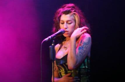 Otkrivena nova pjesma Ejmi Vajnhaus Otkrivena nova pjesma Ejmi Vajnhaus