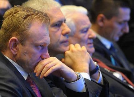 Rastakanje opozicije Rastakanje opozicije