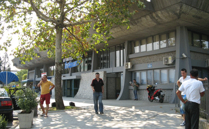 Zagoričani napali policajca Bulatovića: Osveta zbog "Velveta"? Zagoričani napali policajca Bulatovića: Osveta zbog "Velveta"?