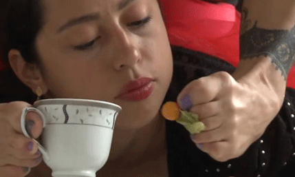 Žena od gume nova Ginisova rekorderka (VIDEO) Žena od gume nova Ginisova rekorderka (VIDEO)