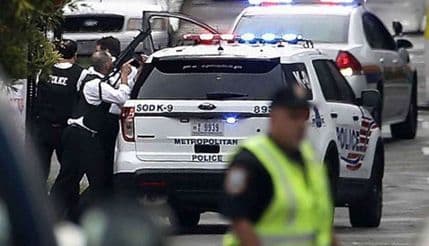 Napad na zgradu američke mornarice: Dvanaest mrtvih, deset ranjenih Napad na zgradu američke mornarice: Dvanaest mrtvih, deset ranjenih