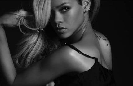 Seksepilna Rijana u reklami za novi parfem Seksepilna Rijana u reklami za novi parfem