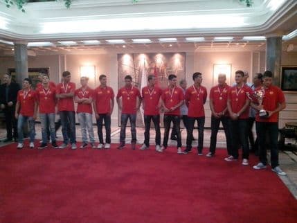 VUŠUROVIĆ: Ponosite se medaljama, kao što se mi ponosimo vama! VUŠUROVIĆ: Ponosite se medaljama, kao što se mi ponosimo vama!