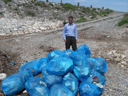 Čistili smeće sa Lesendra, kanala Morače, Grmožura... Čistili smeće sa Lesendra, kanala Morače, Grmožura...