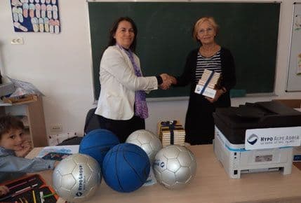 HAAB: Kopir, štampač, knjige i lopte školarcima HAAB: Kopir, štampač, knjige i lopte školarcima