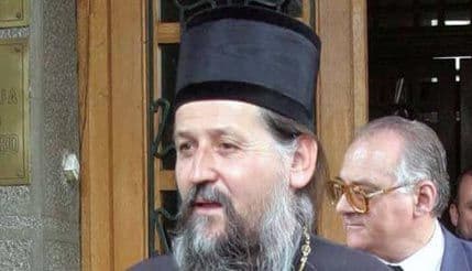 “Blic”: Pahomiju na ime “časti” po 2000 eura za Božić i Vaskrs “Blic”: Pahomiju na ime “časti” po 2000 eura za Božić i Vaskrs