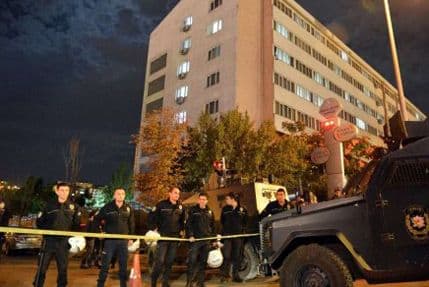 Ankara: Tri rakete ispaljene na zgrade policije, napadač ubijen Ankara: Tri rakete ispaljene na zgrade policije, napadač ubijen