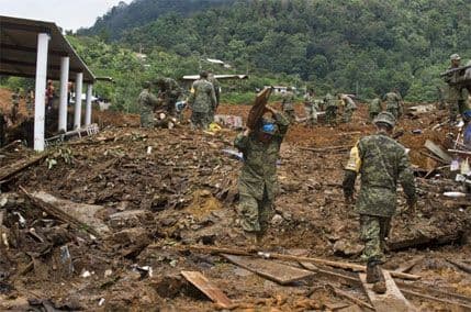 MEKSIKO: Zemlja zatrpala selo, ne postoji nada da ima preživjelih MEKSIKO: Zemlja zatrpala selo, ne postoji nada da ima preživjelih