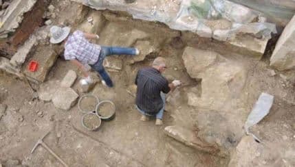 Mađarska: Naučnici tragaju za ostacima Sulejmana Veličanstvenog Mađarska: Naučnici tragaju za ostacima Sulejmana Veličanstvenog