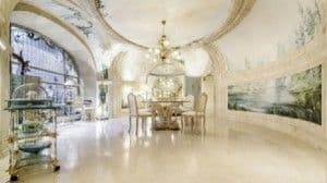 Brižit Bardo prodaje stan u Parizu Brižit Bardo prodaje stan u Parizu