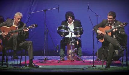 Koncert Bulatovića, Nikčevića i Đuričića u bašti hotela "City" Koncert Bulatovića, Nikčevića i Đuričića u bašti hotela "City"