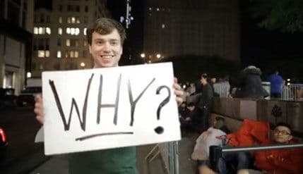 VIDEO: Zašto ljudi provode dane u redu za novi iPhone? VIDEO: Zašto ljudi provode dane u redu za novi iPhone?