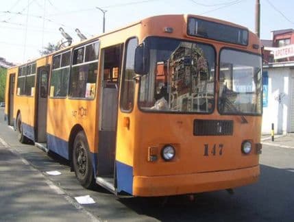 Beograd: Petorica mladića pretukli vozača autobusa Beograd: Petorica mladića pretukli vozača autobusa