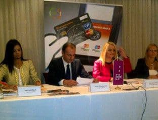 VIDEO: Hipotekarna banka predstavila jedinstvenu beskontaktnu platnu karticu VIDEO: Hipotekarna banka predstavila jedinstvenu beskontaktnu platnu karticu