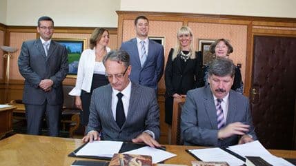 Pravni fakultet UCG i Sveučilište u Splitu potpisali sporazum o saradnji Pravni fakultet UCG i Sveučilište u Splitu potpisali sporazum o saradnji