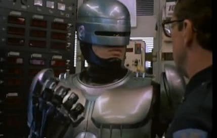 Fanovi sakupili pare za statuu Robokapa u Detroitu Fanovi sakupili pare za statuu Robokapa u Detroitu