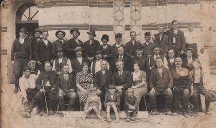 Zašto se na starim fotografijama niko ne smije? Zašto se na starim fotografijama niko ne smije?