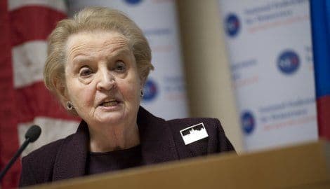 OLBRAJT: Bombardovanje SRJ nelegalno, ali pravično OLBRAJT: Bombardovanje SRJ nelegalno, ali pravično