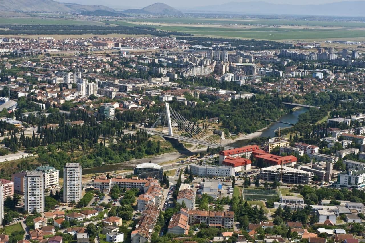 Podgorica: U saobraćajnoj nesreći poginuo mladić Podgorica: U saobraćajnoj nesreći poginuo mladić