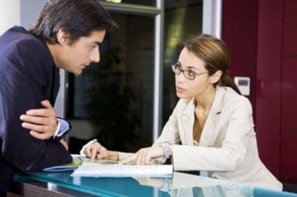 Ljubav na radnom mjestu često prerasta u brak Ljubav na radnom mjestu često prerasta u brak