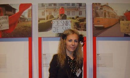 Fotografije "Pjesnik je sam" na Frankfurtskom sajmu knjiga Fotografije "Pjesnik je sam" na Frankfurtskom sajmu knjiga