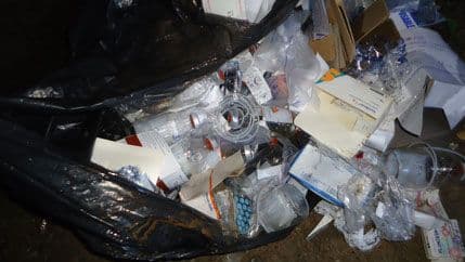 BUBANJA: Medicinski otpad godinama odlažu na pragove naših kuća BUBANJA: Medicinski otpad godinama odlažu na pragove naših kuća