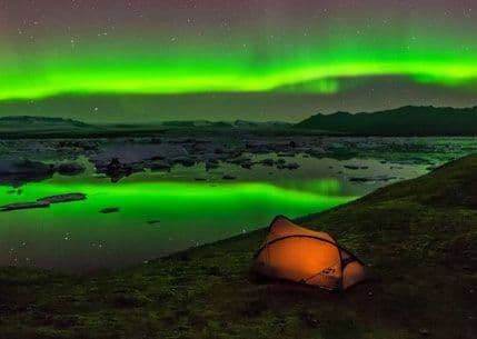 Nestvarne scene Islanda Nestvarne scene Islanda