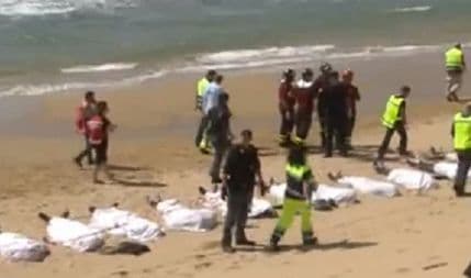 Od 500 putnika 155 preživjelo brodolom kod Lampeduze Od 500 putnika 155 preživjelo brodolom kod Lampeduze