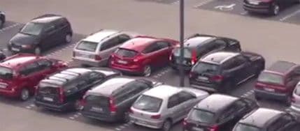 VIDEO: Sumo rvači demonstriraju Fordov sistem protiv ogrebotina VIDEO: Sumo rvači demonstriraju Fordov sistem protiv ogrebotina