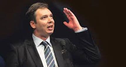 Vučić: Srbija pred bankrotom, na udaru javni sektor Vučić: Srbija pred bankrotom, na udaru javni sektor