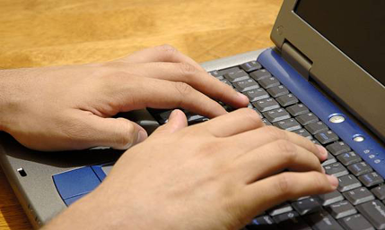 U Kini dva miliona ljudi kontroliše šta građani rade na internetu U Kini dva miliona ljudi kontroliše šta građani rade na internetu